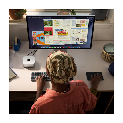 Apple Mac mini M6 Silver, в работе с монитором