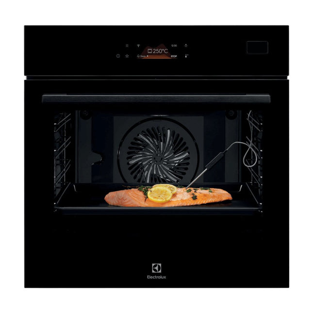 Черный духовой шкаф с функцией пара Electrolux EOB8S39WZ