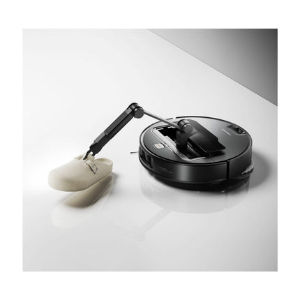 Roborock Saros Z70, skats ar robotizēto roku